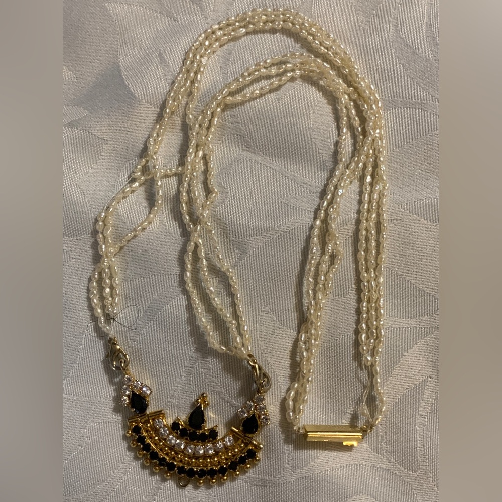 Tiny Pearl Necklace